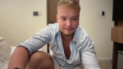 Snapshot of sexual_sbotage chatting on April 2026 03:50:02 PM Max Leman online show from April 2026 03:50:02 PM