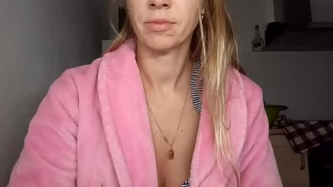 Snapshot of sexualangel chatting on June 2026 02:57:01 AM Verona online show from June 2026 02:57:01 AM