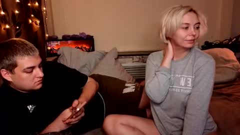 sexvibecouple online show from November 2025 12:19:01 AM