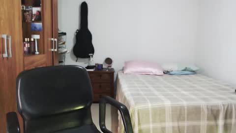 Snapshot of sexwwoman chatting on February 2026 08:19:02 PM CHIARA online show from February 2026 08:19:02 PM