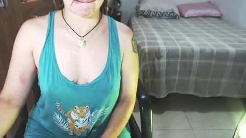 Snapshot of sexwwoman chatting on April 2026 08:37:01 PM CHIARA online show from April 2026 08:37:01 PM