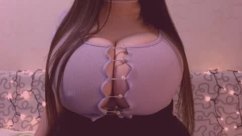 Julia online show from February 2025 05:15:02 AM