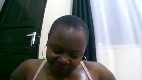 sexxi_ebony online show from October 2025 01:17:01 AM