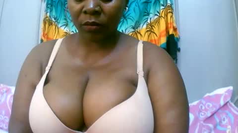 sexxi_ebony online show from January 2026 06:46:02 PM