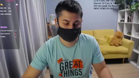 Snapshot of sexxxdickbig chatting on April 2026 08:34:01 AM Tommy online show from April 2026 08:34:01 AM