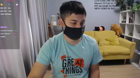 Snapshot of sexxxdickbig chatting on April 2026 07:23:01 AM Tommy online show from April 2026 07:23:01 AM