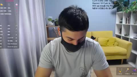 Snapshot of sexxxdickbig chatting on May 2026 08:33:01 AM Tommy online show from May 2026 08:33:01 AM