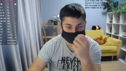 Snapshot of sexxxdickbig chatting on May 2026 09:14:01 AM Tommy online show from May 2026 09:14:01 AM