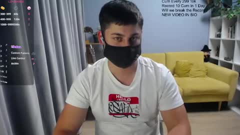 Snapshot of sexxxdickbig chatting on May 2026 04:48:02 PM Tommy online show from May 2026 04:48:02 PM