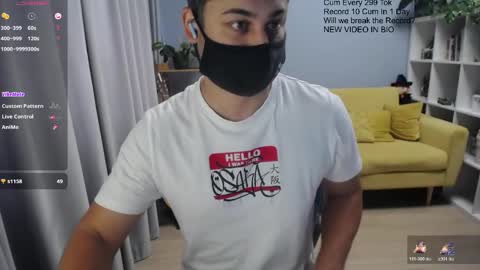Snapshot of sexxxdickbig chatting on May 2026 08:43:02 AM Tommy online show from May 2026 08:43:02 AM