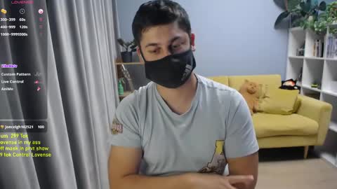 Snapshot of sexxxdickbig chatting on May 2026 07:55:01 PM Tommy online show from May 2026 07:55:01 PM