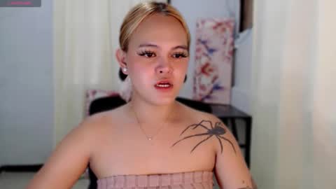 Snapshot of sexxxy_caroline chatting on May 2026 09:04:01 AM sexxxy_caroline online show from May 2026 09:04:01 AM