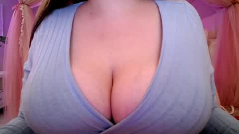 Snapshot of sexxxyprincess chatting on May 2026 01:35:01 AM Princess online show from May 2026 01:35:01 AM