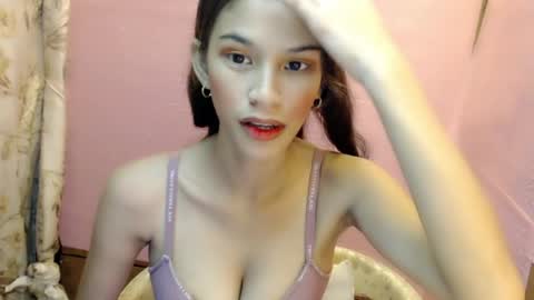 Snapshot of sexxy_dahlia chatting on May 2026 02:38:02 PM Dahlia online show from May 2026 02:38:02 PM