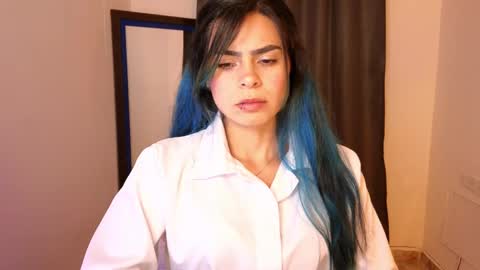  Angie   online show from October 2025 11:35:02 PM