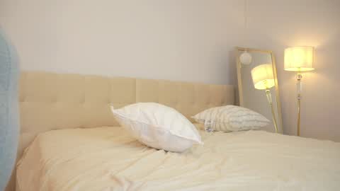 Snapshot of sexxylorry chatting on September 2025 06:21:01 PM Lorry small boobs and Maya big boobs friends with benefits online show from September 2025 06:21:01 PM