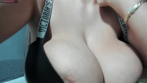 sexxymeriemm online show from January 2025 05:06:01 PM