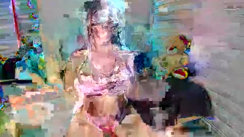 Snapshot of sexy_3512 chatting on December 2024 03:15:01 AM LUXURY online show from December 2024 03:15:01 AM
