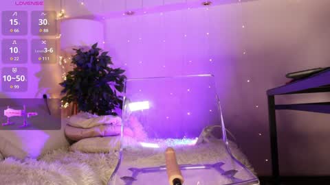 Lina online show from January 2025 10:41:02 PM