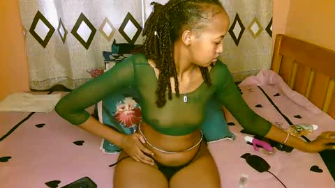 Snapshot of sexy_bluegirl chatting on March 2025 12:15:01 PM sexy_bluegirl online show from March 2025 12:15:01 PM