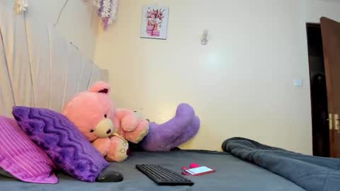 Celena Selena online show from December 2025 11:19:01 AM