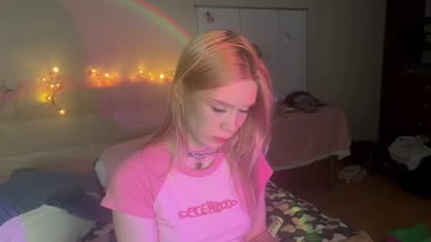Snapshot of sexy_cute18 chatting on July 2026 10:49:02 PM Eva online show from July 2026 10:49:02 PM