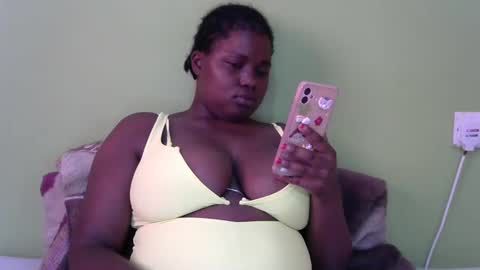 Snapshot of sexy_divana chatting on December 2024 03:10:02 PM sexy_divana online show from December 2024 03:10:02 PM