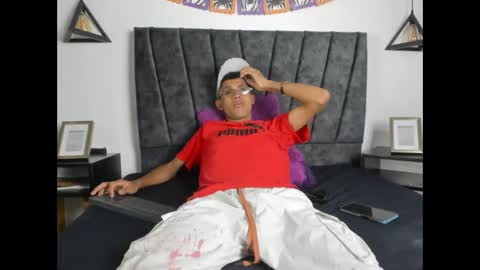 sexy_latin_cum online show from November 2025 04:25:01 AM