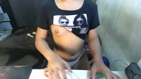 Snapshot of sexy_leacum chatting on May 2026 01:17:02 PM sexy_leacum online show from May 2026 01:17:02 PM