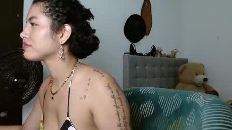 Snapshot of sexy_lia_latina chatting on April 2026 01:29:02 AM Celeste online show from April 2026 01:29:02 AM