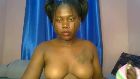 Snapshot of sexy_lunar chatting on April 2026 12:52:02 PM lunar online show from April 2026 12:52:02 PM