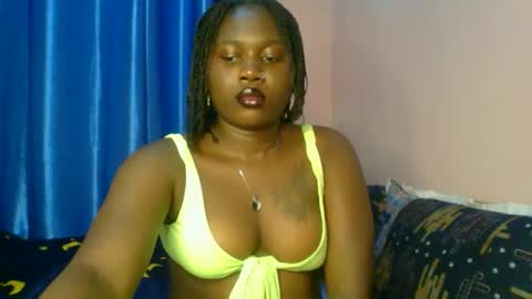 Snapshot of sexy_lunar chatting on April 2026 05:10:02 PM lunar online show from April 2026 05:10:02 PM