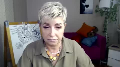 Snapshot of sexy_milffa chatting on August 2026 07:54:01 AM sexy_milffa online show from August 2026 07:54:01 AM