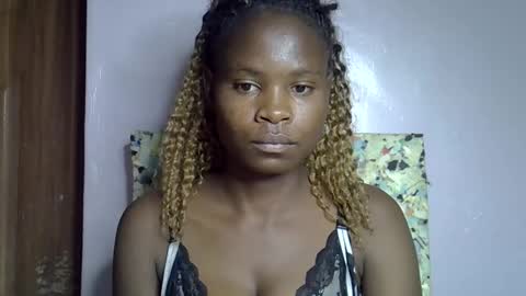 Molyne online show from January 2026 01:37:02 PM