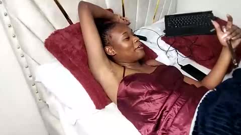 Snapshot of sexy_nyla chatting on April 2026 07:07:02 PM Nyla online show from April 2026 07:07:02 PM