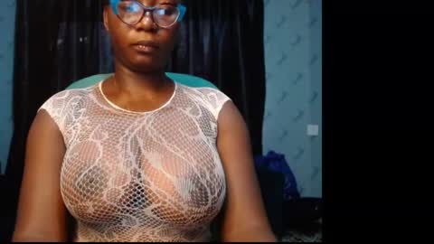 Snapshot of sexy_pearl12 chatting on January 2025 09:49:02 AM zoe online show from January 2025 09:49:02 AM