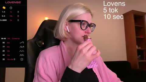Sexy-Sweets online show from October 2025 08:05:02 PM