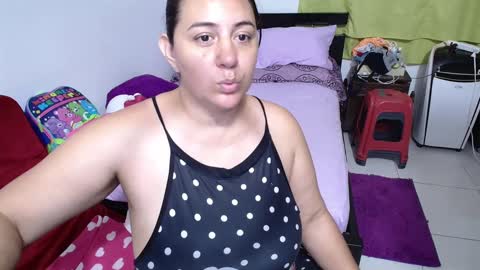 Snapshot of sexy_ticki chatting on December 2024 01:13:02 AM janel online show from December 2024 01:13:02 AM