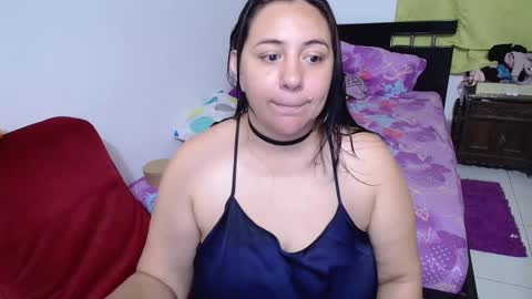 Snapshot of sexy_ticki chatting on December 2024 01:02:02 AM janel online show from December 2024 01:02:02 AM