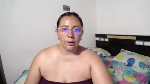 Snapshot of sexy_ticki chatting on September 2025 11:48:02 PM janel online show from September 2025 11:48:02 PM