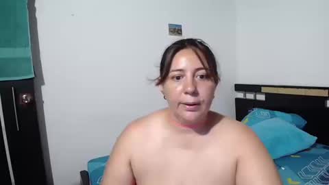 Snapshot of sexy_ticki chatting on October 2025 10:33:02 PM janel online show from October 2025 10:33:02 PM