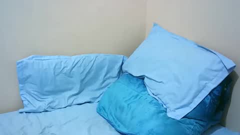 Tiffah online show from September 2025 10:43:02 PM