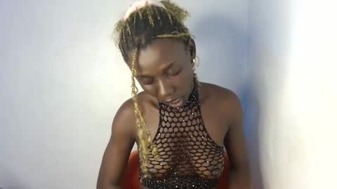 Snapshot of sexy_wet_lily chatting on September 2025 09:48:02 PM lily online show from September 2025 09:48:02 PM