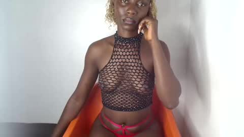 Snapshot of sexy_wet_lily chatting on September 2025 10:42:02 PM lily online show from September 2025 10:42:02 PM