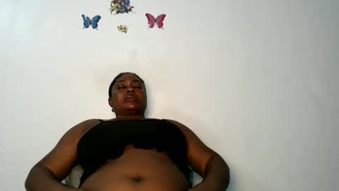 Luna online show from November 2025 10:34:02 PM