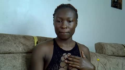 Snapshot of sexy_zola chatting on April 2026 09:45:01 AM Im Zola online show from April 2026 09:45:01 AM