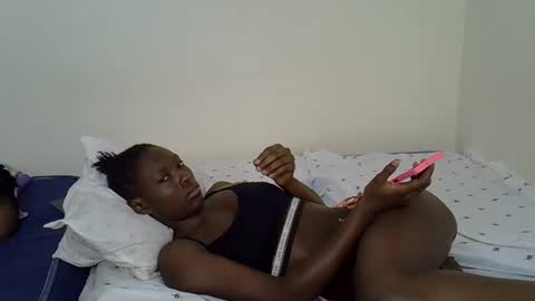 Im Zola online show from May 2026 06:33:02 AM