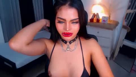 YOUR MISTRESS GODDESSS ADRIANA online show from February 2025 06:14:02 AM