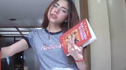 Snapshot of sexyaliceskay chatting on June 2026 08:22:02 PM Alice Skay online show from June 2026 08:22:02 PM