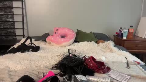 Snapshot of sexyandstoned420 chatting on December 2024 04:57:01 PM Kali Brent online show from December 2024 04:57:01 PM